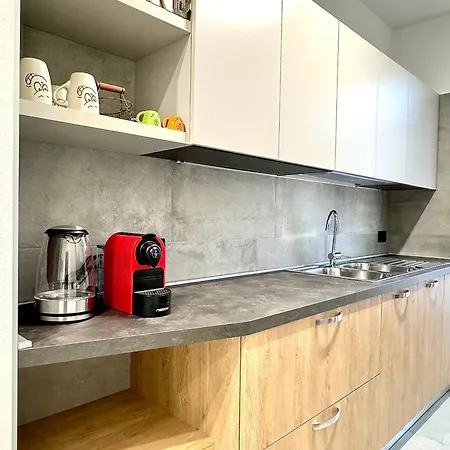 Design House - Terrace & Private Parking Apartment Bergamo